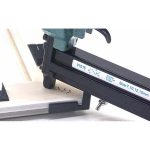 pneumaattinen V-naulaaja