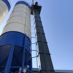 teräsköysihihnainen kauhahissi