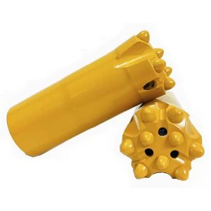 R32-kierteinen vetonappi