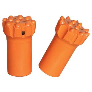 T51-poranterä, jossa on painonappi